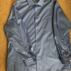Men’s VanHeusen Dress Shirt